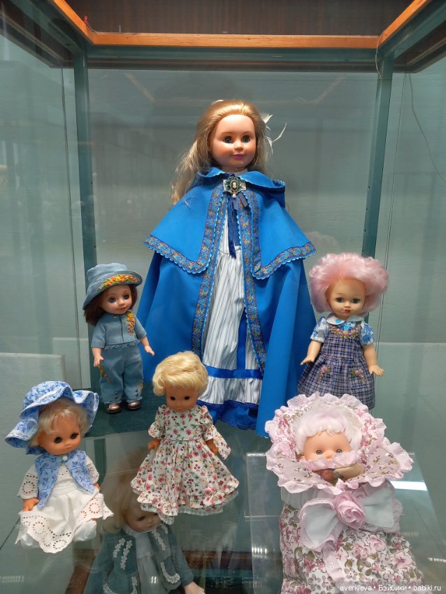 Выставка в г.Полевской " Все куклы в гости к нам"