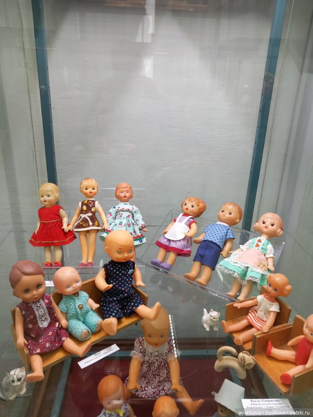 Выставка в г.Полевской " Все куклы в гости к нам"