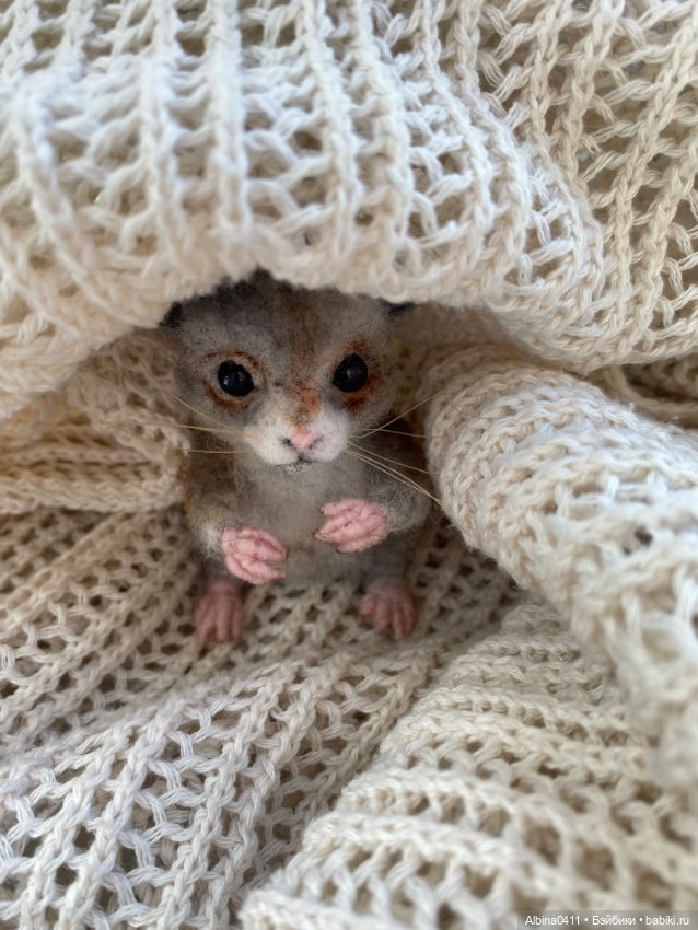 Мышь серая — Валяные игрушки из шерсти: сухое валяние