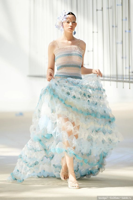 Март - цвет как категория прозрачности