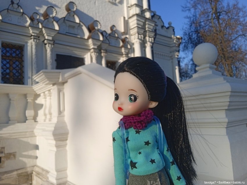 Вся честная компания на прогулке к Барокко