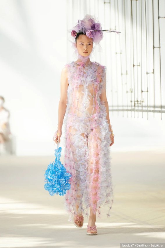 Март - цвет как категория прозрачности