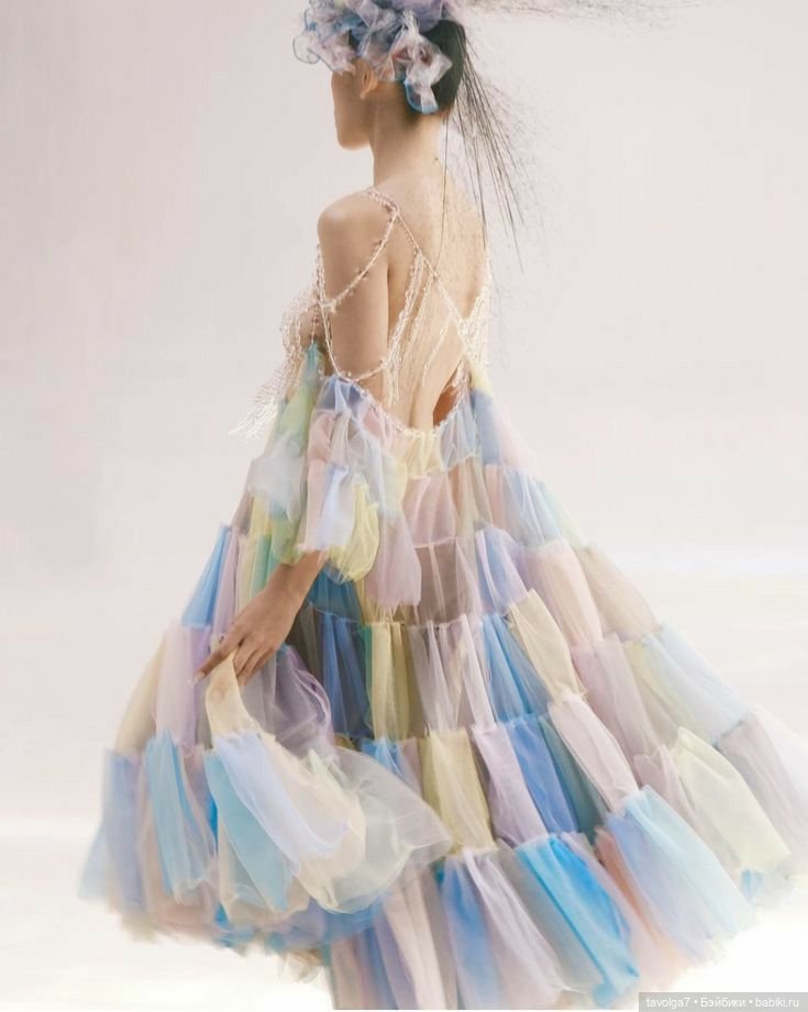 Март - цвет как категория прозрачности