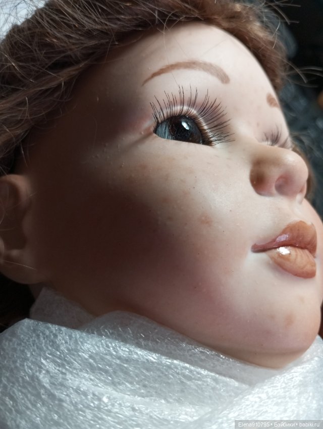 Помогите советом по снятию макияжа с фарфоровой куклы