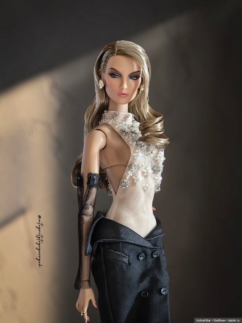 Грация в лучах заката: Элиз Джоли в образе от Georgeb (фото 5)