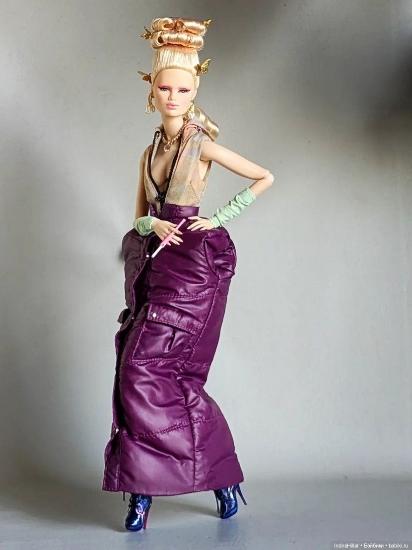 Футуристичный шик: Каро в образе от b.8con (фото 2)