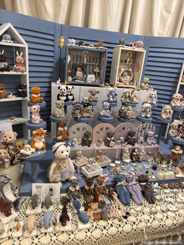 Апрель , Выставка на Тишинке