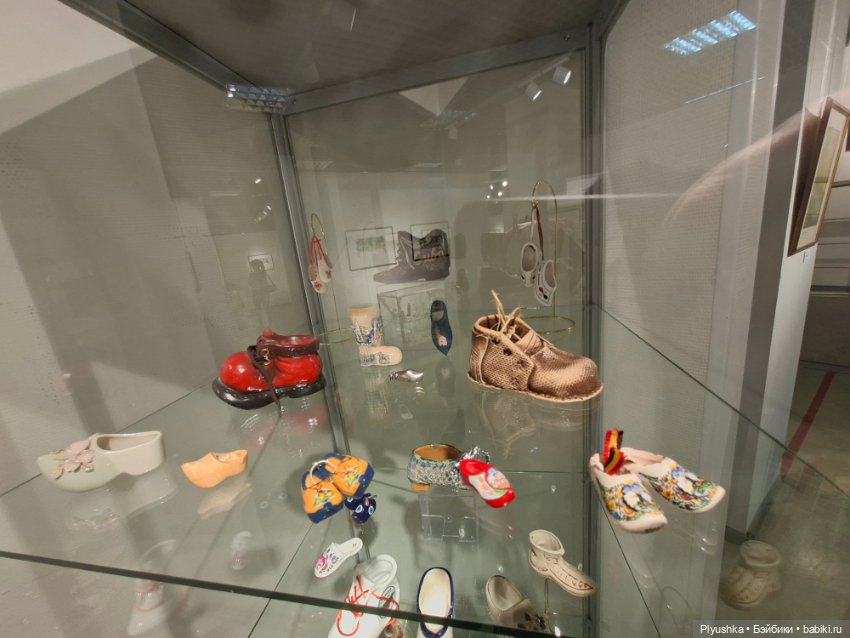 Выставка "Волшебные башмачки"