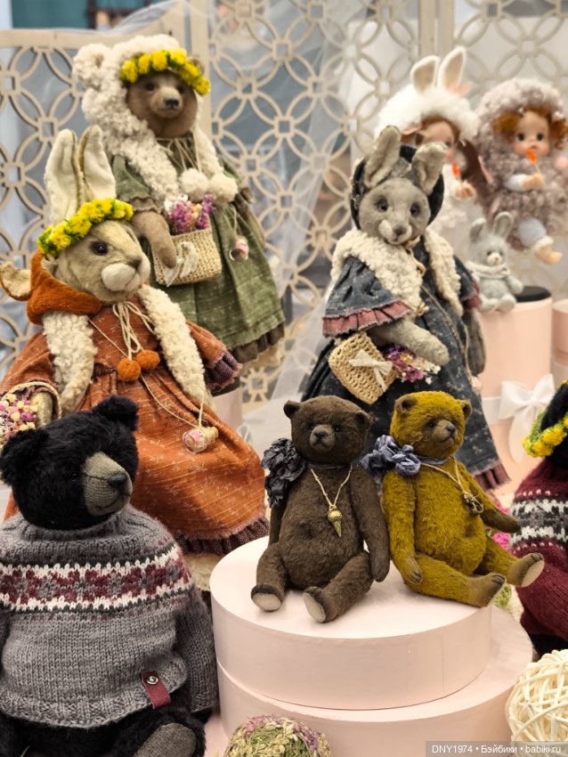 Апрельские мишки и куклы на Тишинке, ч. 1