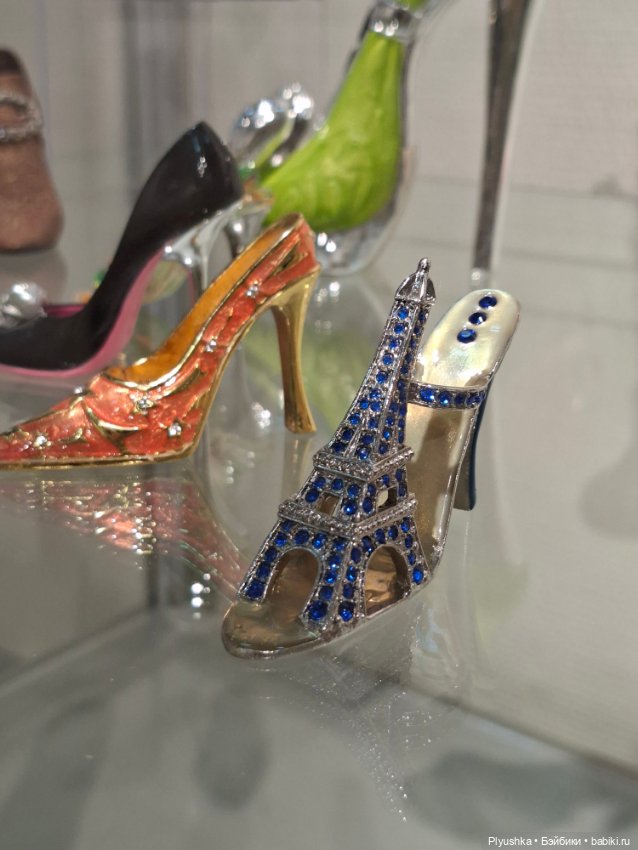 Выставка "Волшебные башмачки"