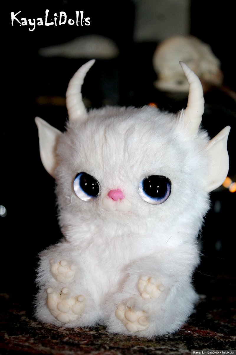 Котик, беленький — Игрушки в смешанной технике (мех и глина): Арт