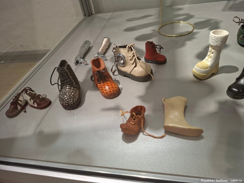 Выставка "Волшебные башмачки"