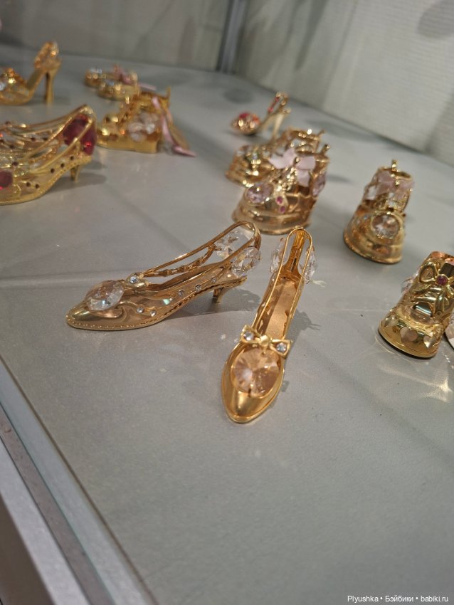 Выставка "Волшебные башмачки"