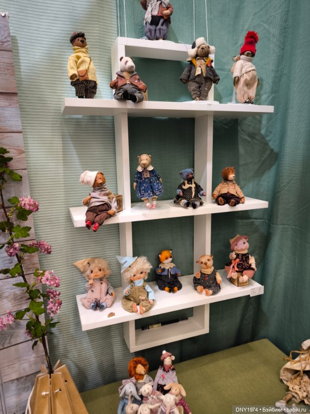 Апрельские мишки и куклы на Тишинке, ч. 1