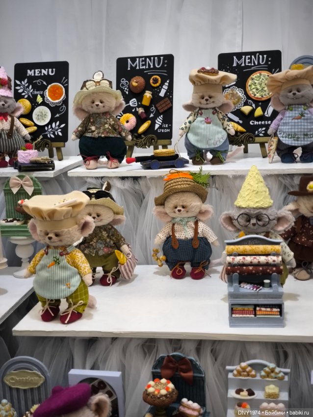 Апрельские мишки и куклы на Тишинке, ч. 1