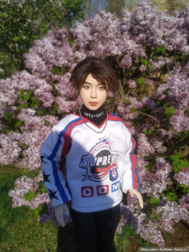 Хан Джисон на прогулке — Портретные куклы знаменитостей: звезды кино