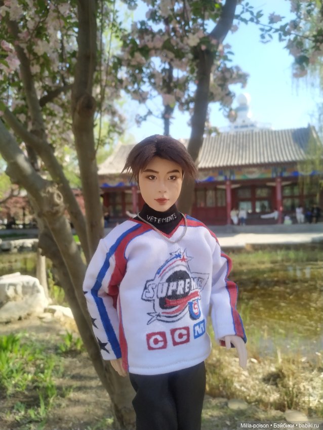 Хан Джисон на прогулке — Портретные куклы знаменитостей: звезды кино (фото 9)