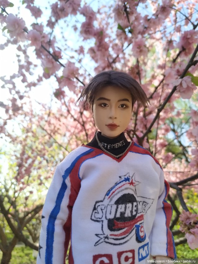 Хан Джисон на прогулке — Портретные куклы знаменитостей: звезды кино (фото 5)