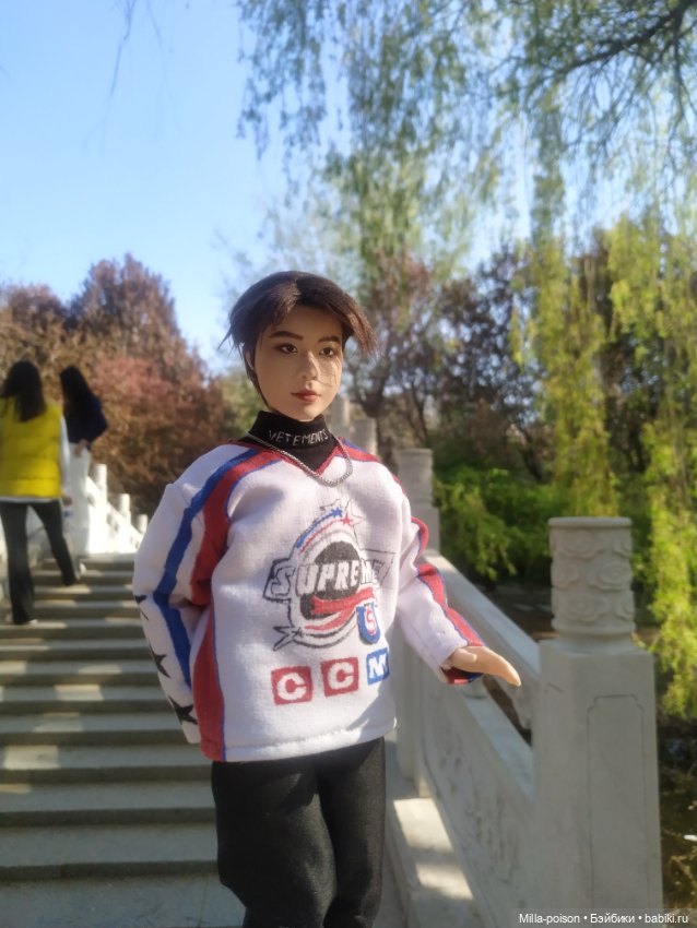 Хан Джисон на прогулке — Портретные куклы знаменитостей: звезды кино