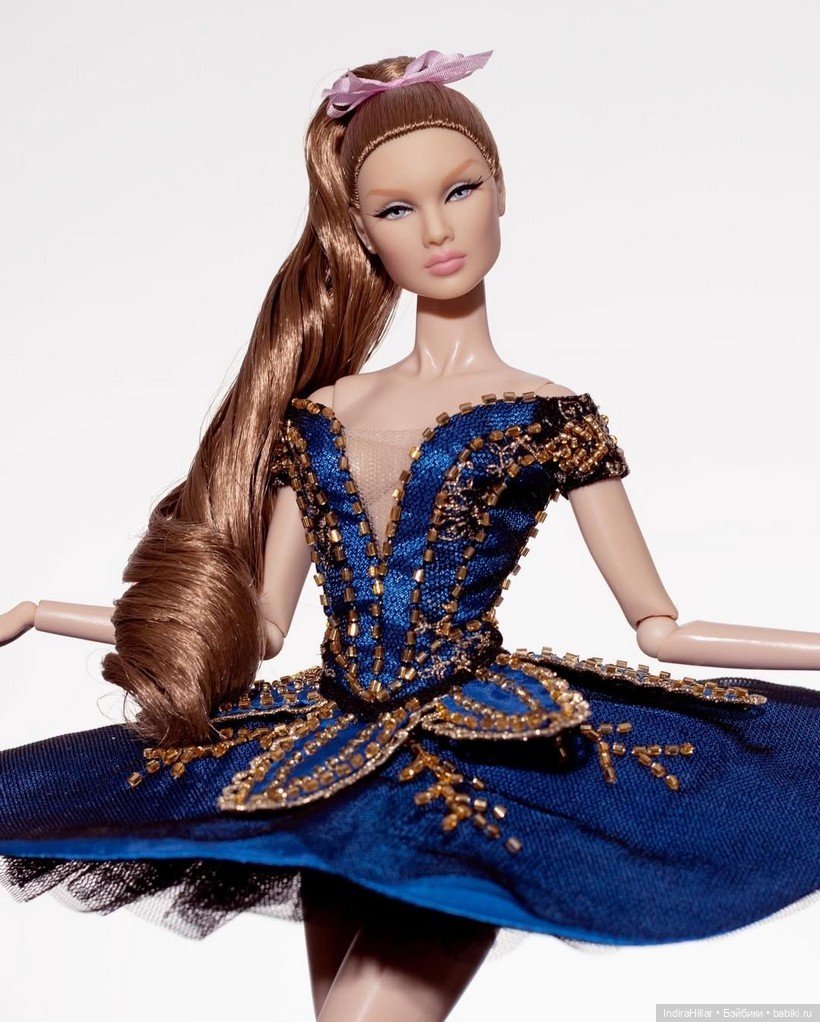 Сапфировая прима: Виктория в объективе и шелках (фото 4)