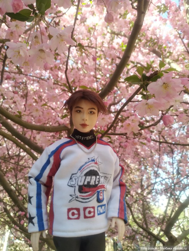 Хан Джисон на прогулке — Портретные куклы знаменитостей: звезды кино (фото 10)