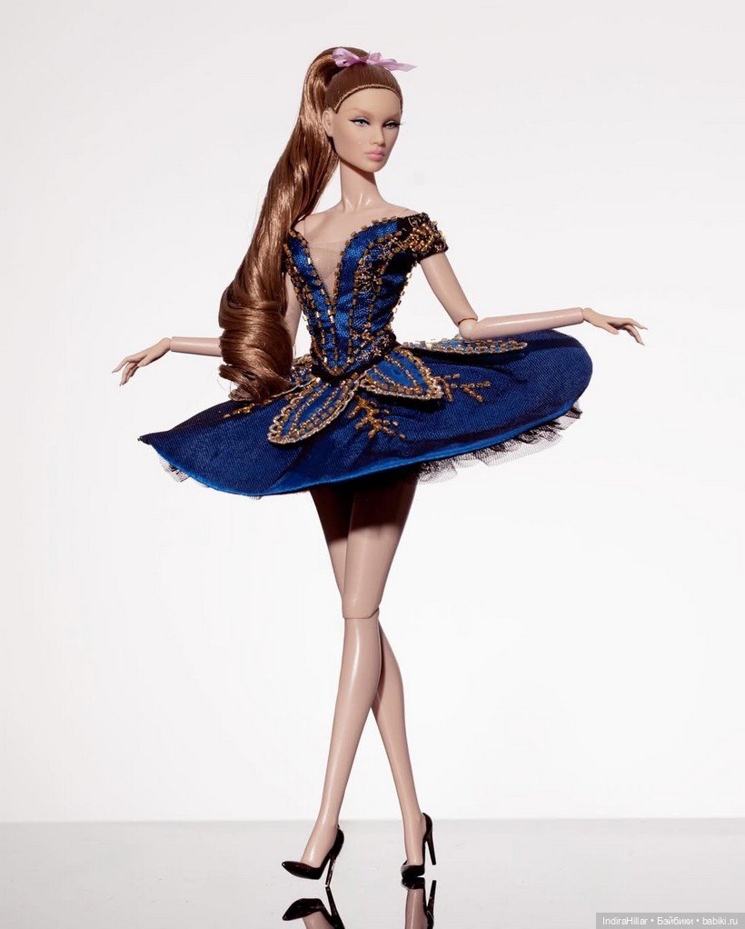 Сапфировая прима: Виктория в объективе и шелках (фото 2)