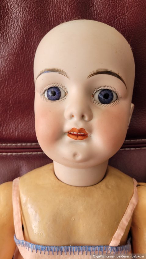 Здравствуйте уважаемые знатоки. Помогите идентифицировать куклу. Заранее спасибо (фото 3)