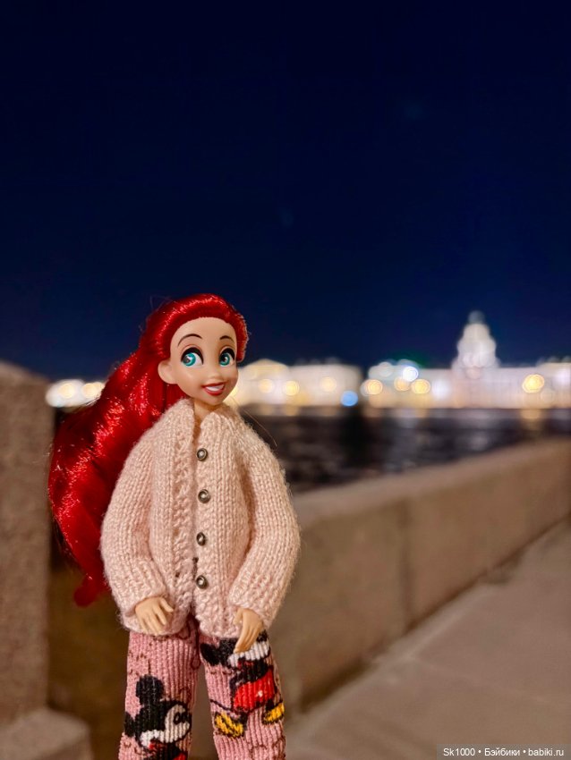 Ариэль по ночному городу — Куклы Disney Animators и Принцессы Диснея: Disney Store (фото 4)