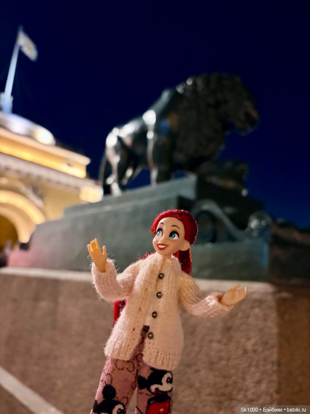 Ариэль по ночному городу — Куклы Disney Animators и Принцессы Диснея: Disney Store (фото 8)