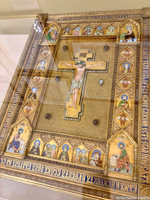 Михайловский замок с Никой