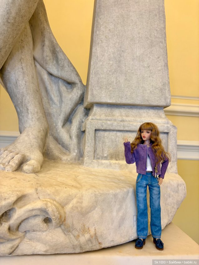 Михайловский замок с Никой