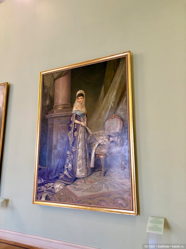 Михайловский замок с Никой