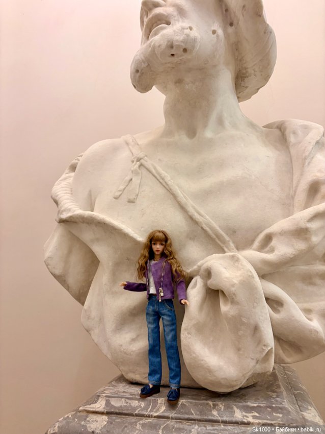 Михайловский замок с Никой