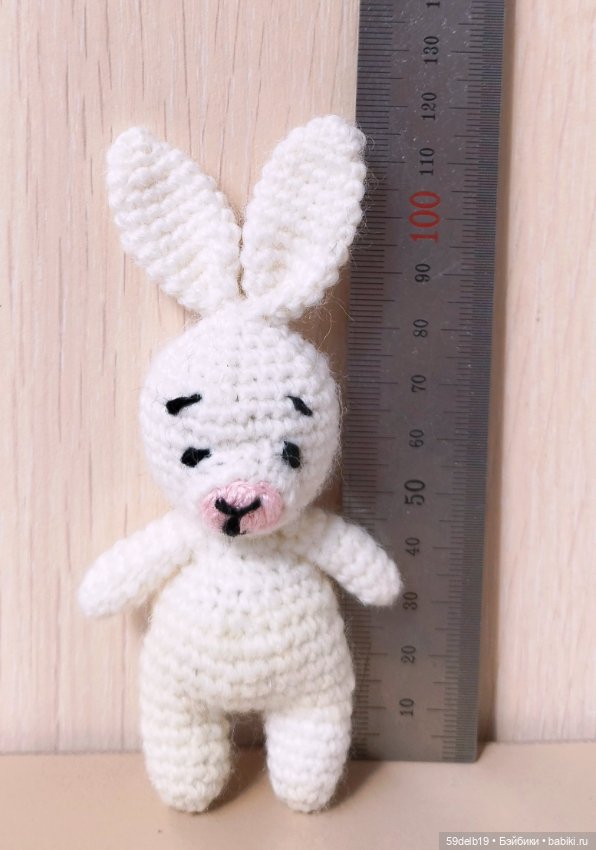 Вязаная игрушка для паолочек "Пасхальный Зайка"