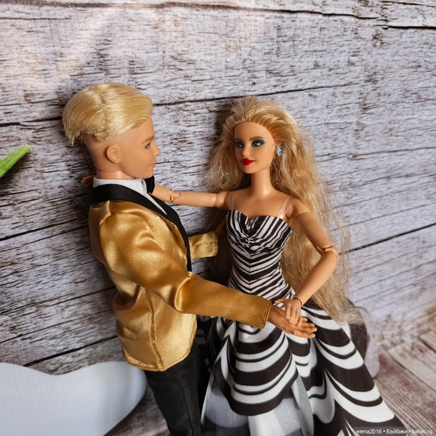 Играет старый патефон — Куклы Barbie (Барби): Looks (фото 10)