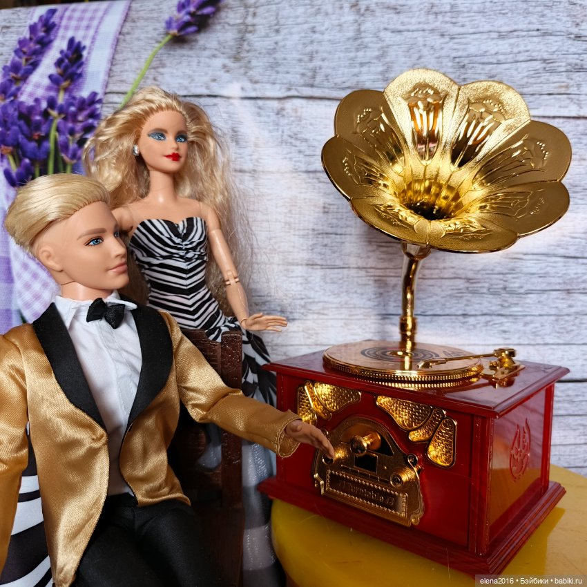 Играет старый патефон — Куклы Barbie (Барби): Looks (фото 6)