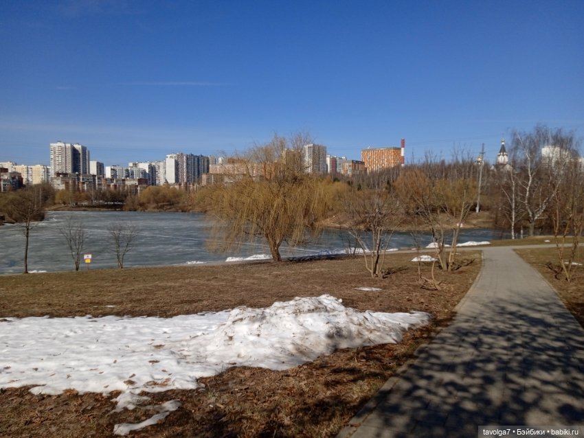 "Сидеть рядом с тем камнем, что вложен в грудь" (фото 10)