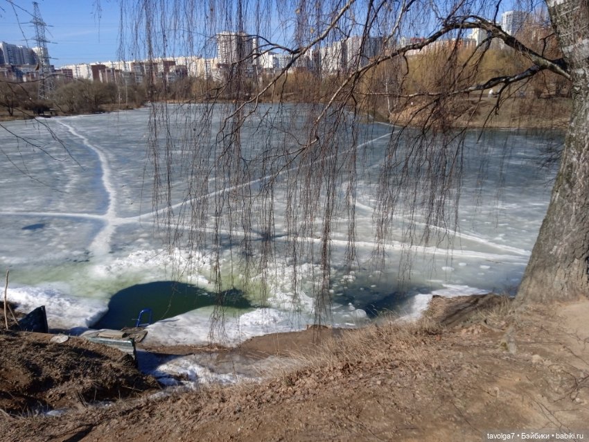 "Сидеть рядом с тем камнем, что вложен в грудь"