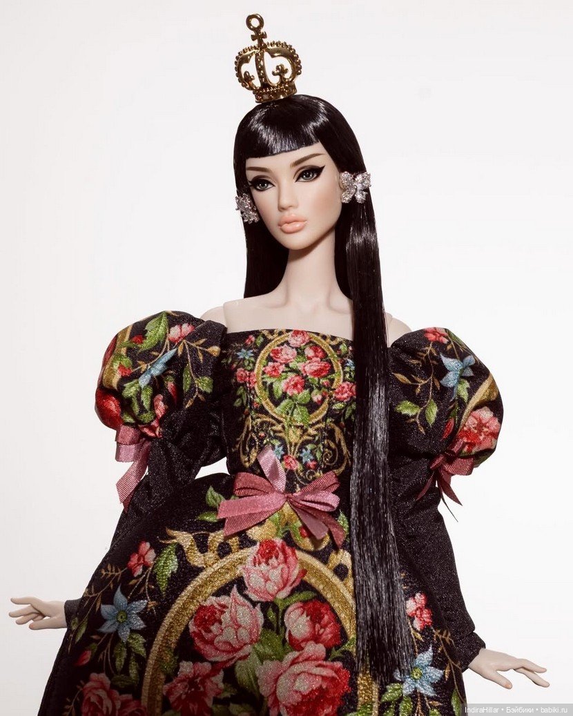 Королевский выход Defa Lucy: когда мода встречается с искусством (фото 5)