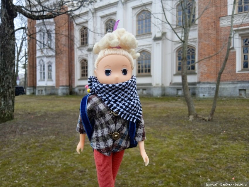 Петергоф в апреле 2026 с историческими справками