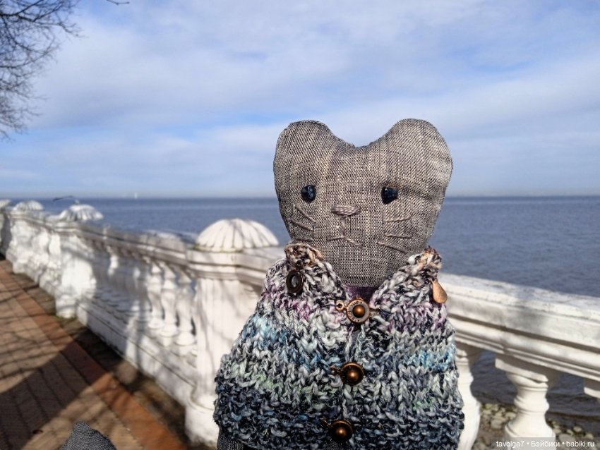 Петергоф в апреле 2026 с историческими справками