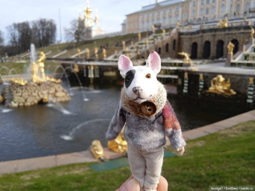 Петергоф в апреле 2026 с историческими справками