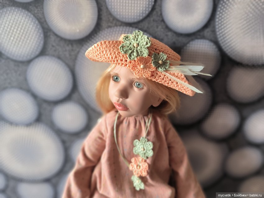 Sienna Zwergnase и вязаная шляпа (фото 4)