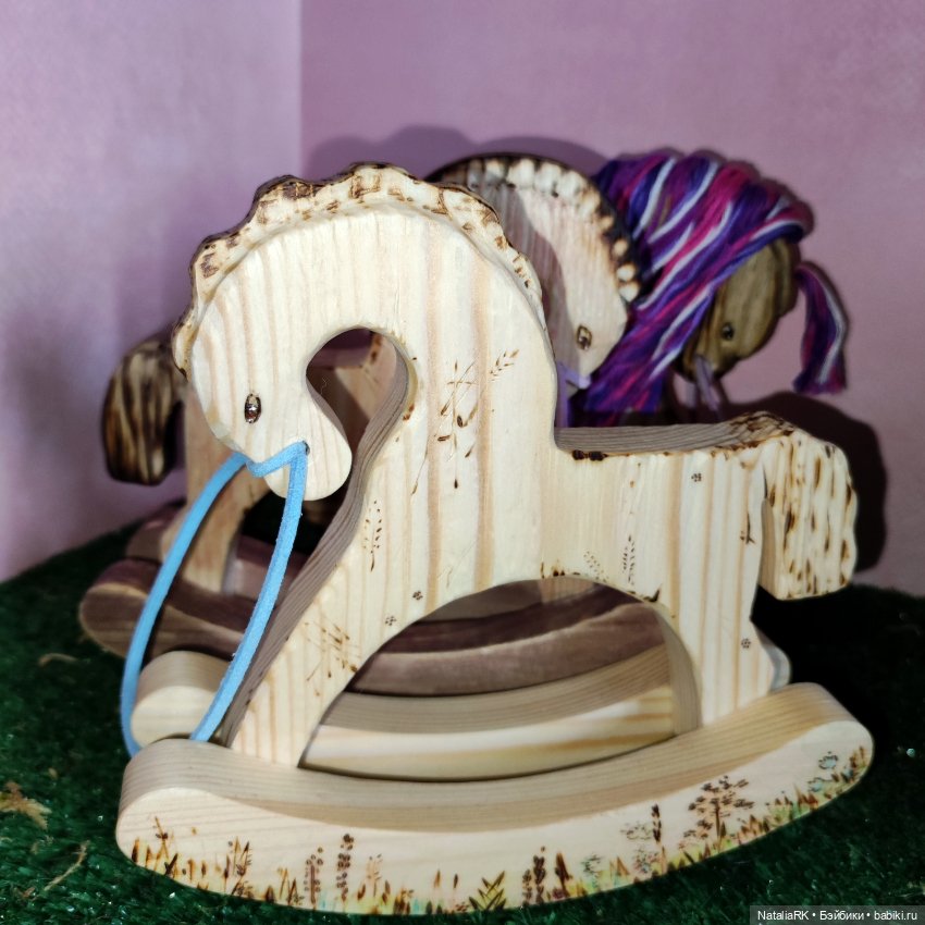 Невидимые лошадки — Авторские игрушки из дерева: резьба (фото 2)
