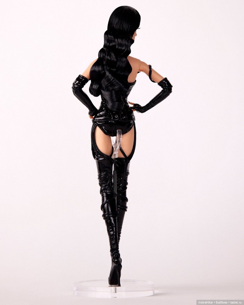 Бетти Пейдж «DARK ANGEL» от Atomic Lab Toys и Джейсона Ву (фото 2)