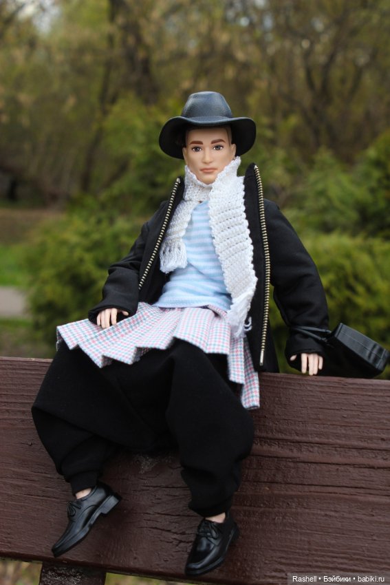 Леонард на весеннем променаде