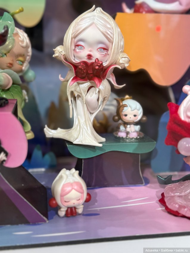 Pop Mart Skullpanda цветы