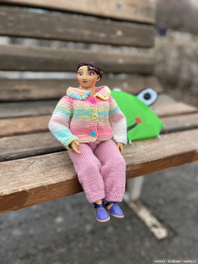 С Луизой на прогулке в дождик (фото 5)