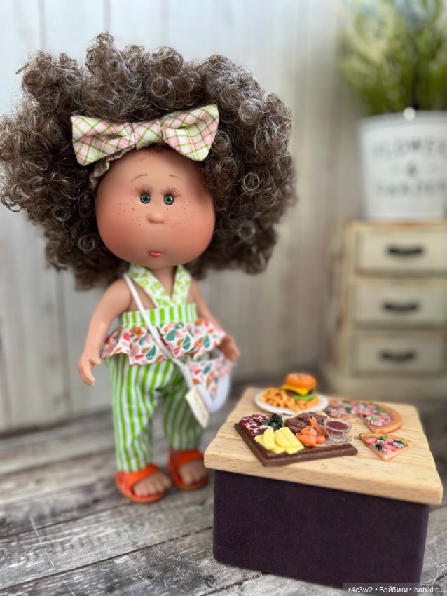 Мои новые куколки осваиваются в домашней обстановке (фото 9)