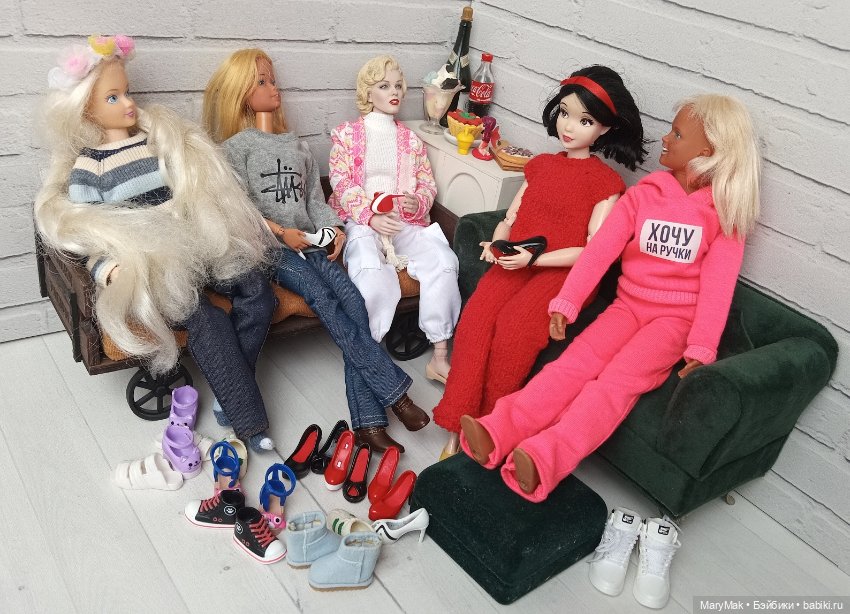 А по асфальту каблучки... (На лабутенах...)